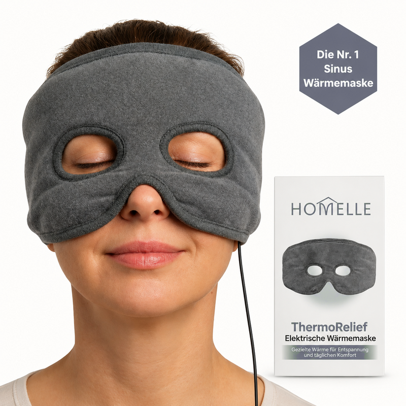 Frau trägt die ThermoRelief Wärmemaske, daneben die Produktverpackung